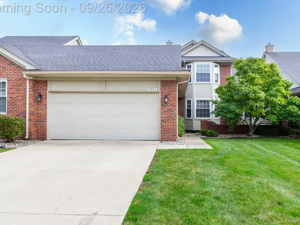 16865 Club Dr, Southgate, MI 48195