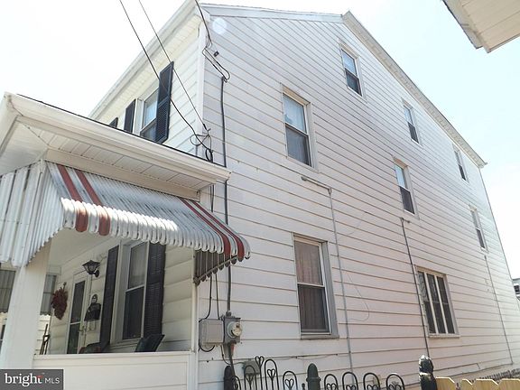 4th image of 228 S Morris St