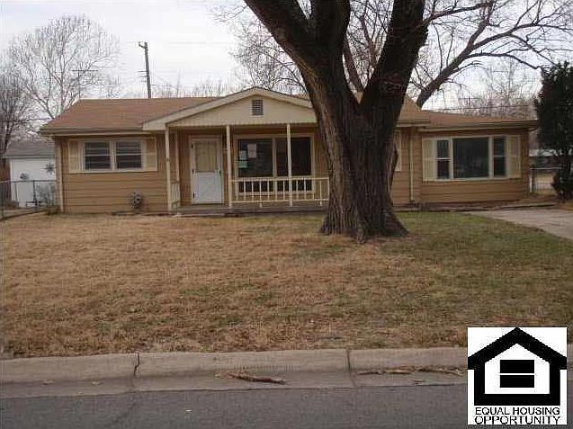 1st image of 4601 S Vine Ave #Hud181225426