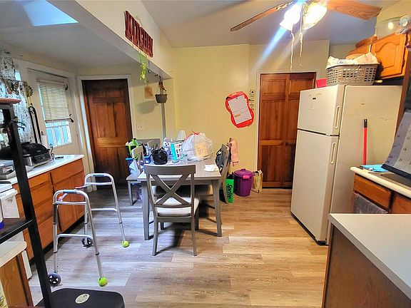 4th image of 41 Conklin Street
