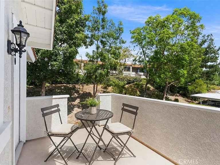 30 Gavilan — Photo 3