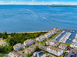 14 Lighthouse Point Rd, Highlands, NJ 07732