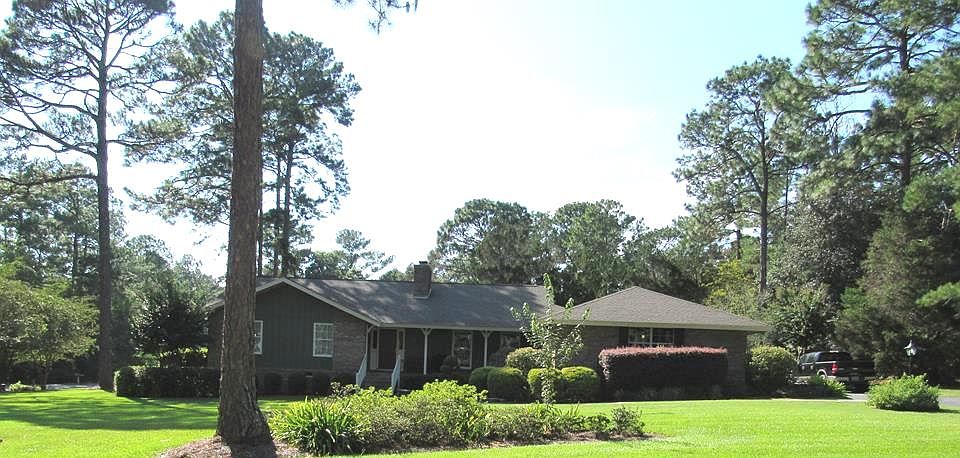1st image of 2 Bracken Dr