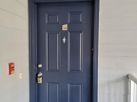 3rd image of 10825 SE 200th St APT C201