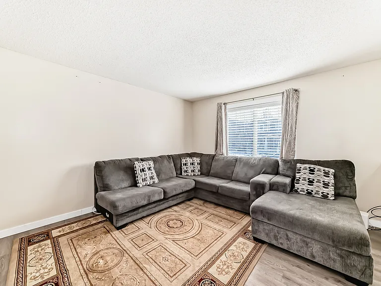 2362 29a Ave NW — Photo 22