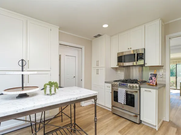 27 Mariposa Lane, Novato, CA 94947