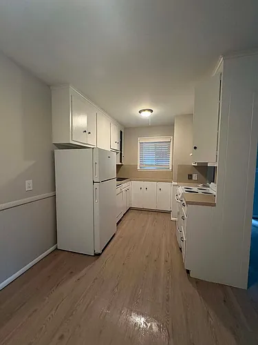 Colonial Terrace Photo 1