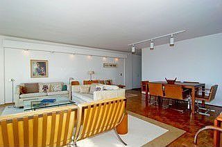 Living Room / Dining Room
