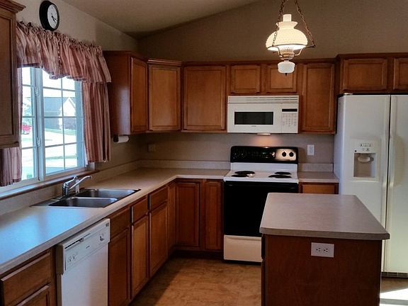 2nd image of 305 Windflower Ln Unit A