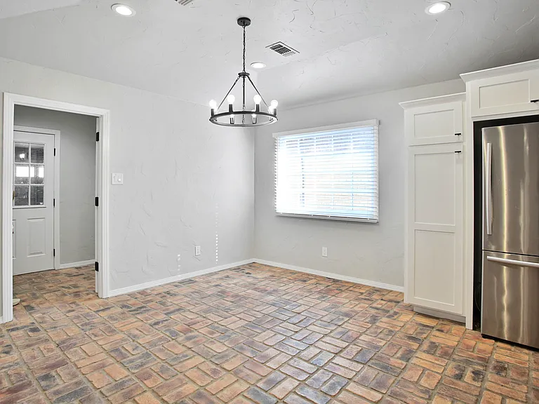 3811 63rd Dr — Photo 16