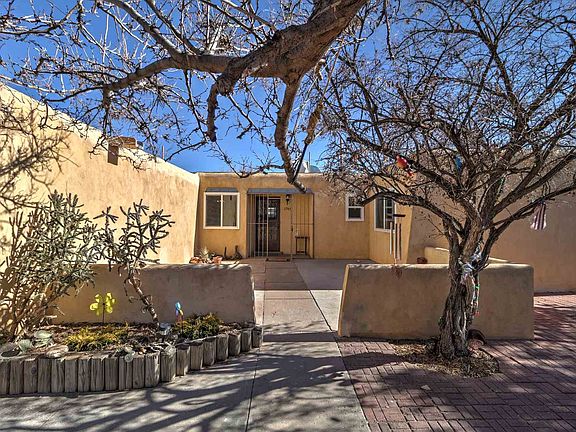 3rd image of 2367 Avenida De Las Campanas