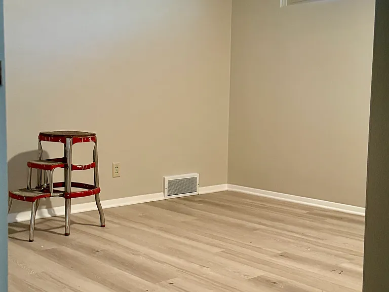 503 Hessel Blvd — Photo 28