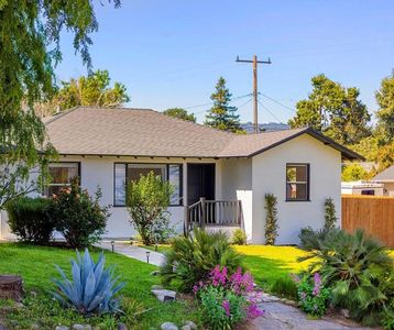 294 Mahoney Ave, Oak View, CA, 93022