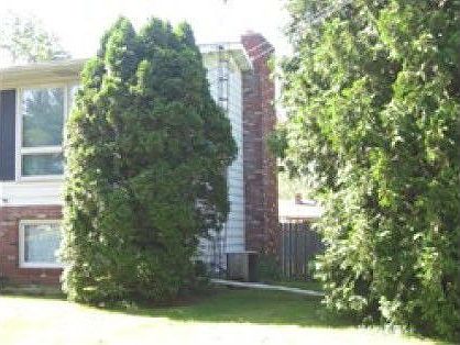 3rd image of 482 Greenfield St