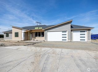 4218 W 19th Ave, Kennewick, WA