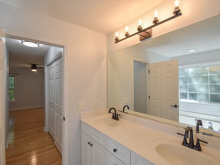 190 Winchester Rd — Photo 17