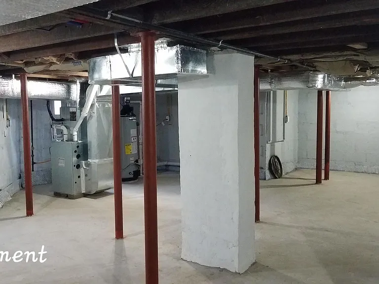 162 S Bridge St — Photo 30
