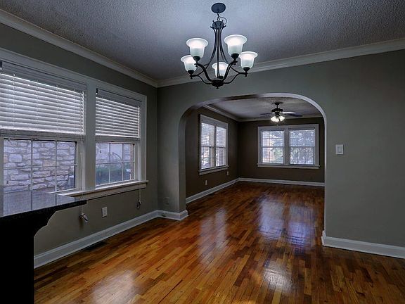4th image of 4517 Roanoke Pkwy #4