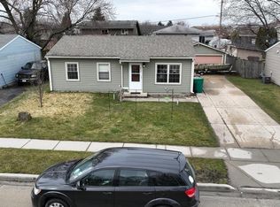 612 Belmont Dr, Romeoville, IL 60446