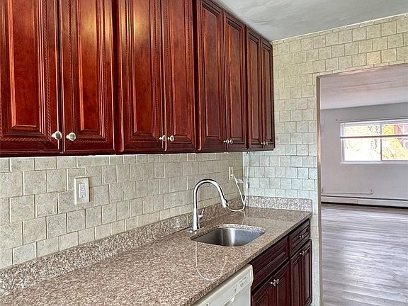 4th image of 64 Patio Road