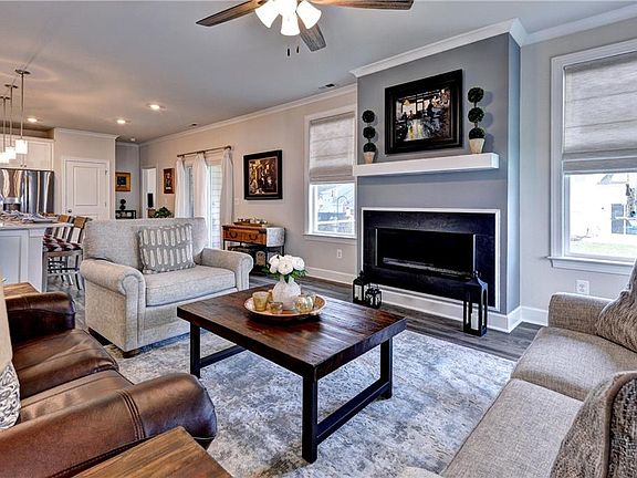 2nd image of 5025 Gabriella Way