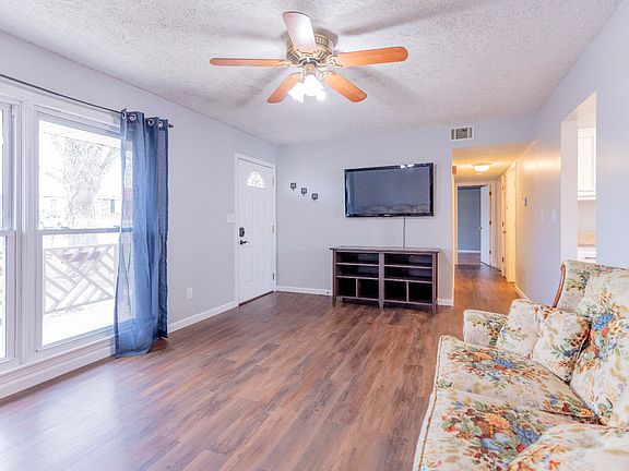 4th image of 353 Georgia Ave