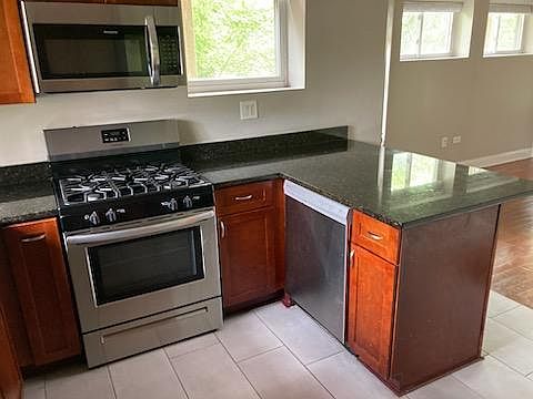 4th image of 5431 S Michigan Ave APT 1R