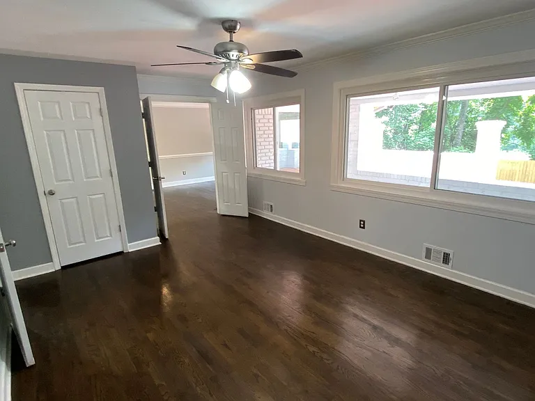 2565 Woodacres Rd NE — Photo 29