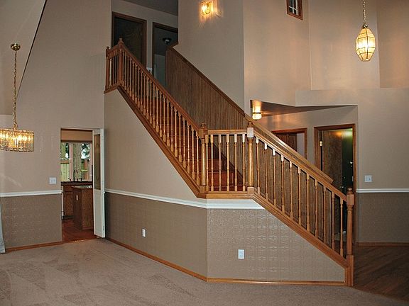 3rd image of 9014 170th Street Ct E