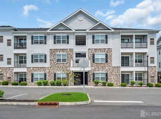 915 Vanderbergh Blvd #915, Monroe Township, NJ 08831