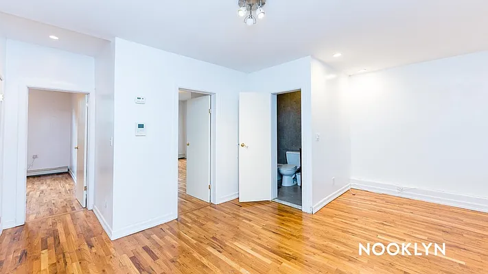 Rented by Nooklyn NYC LLC | media 46