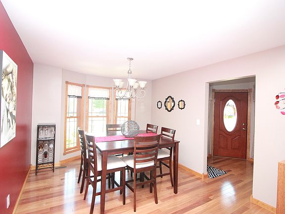 5th image of 245 Willow Bay Ct