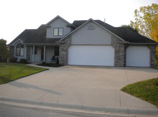 16316 Hawk Ridge Ct, Harlan, IN 46743