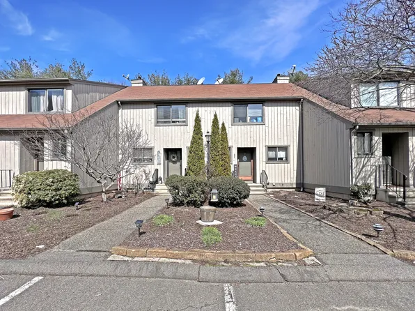 37 Brockton Court #37, Beacon Falls, CT 06403