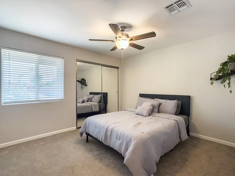7504 N Via Del Elemental — Photo 8
