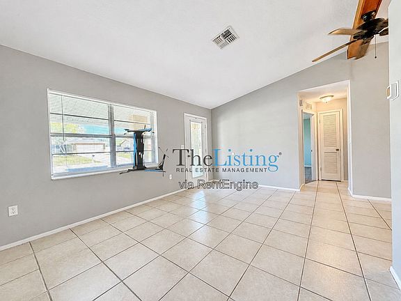 5th image of 12258 Foothill St