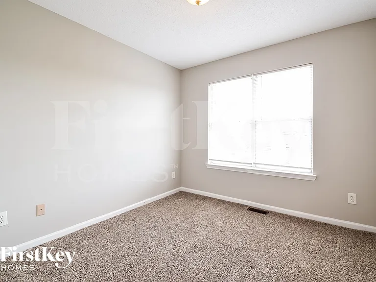 2451 Brianna Dr — Photo 11