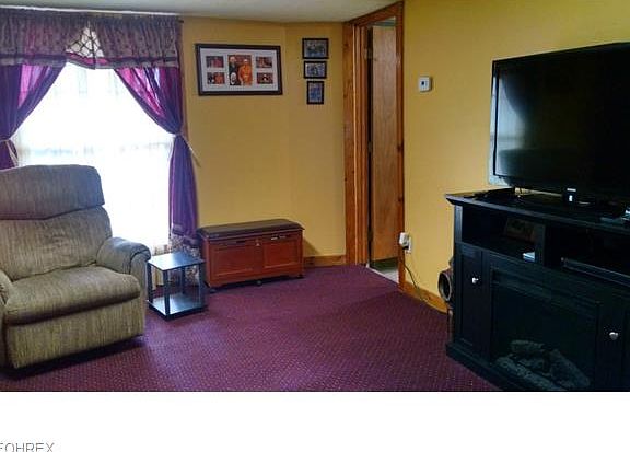 3rd image of 313 N Walnut St