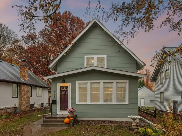 2307 Ione St, Lauderdale, MN 55113