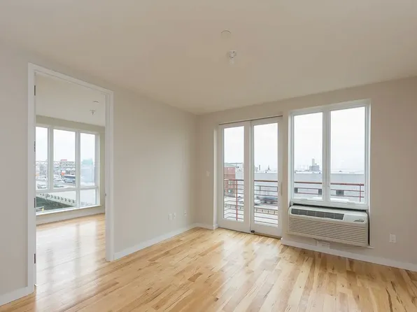 316 52nd Street image 2 of 7