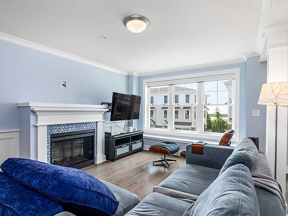 5th image of 14 Hines Way #14