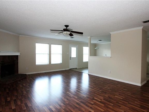 3rd image of 710 Gunters Mountain Ln