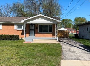 8306 Rustoak Ln, Louisville, KY 40219