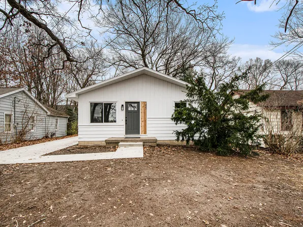 1422 Cedar St NE, Grand Rapids, MI 49503