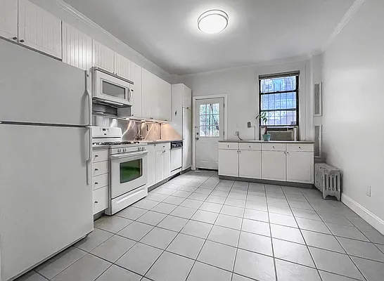 Rented by Brown Harris Stevens | media 2