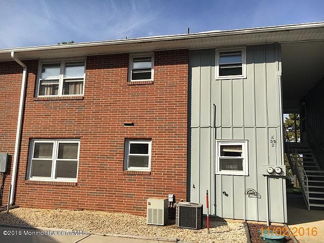 1st image of 39 Cambridge Court #D