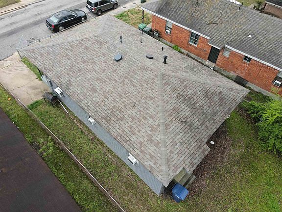 4th image of 2396 Vandale Ave