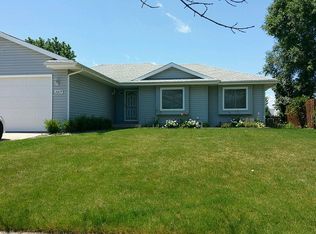 2805 Joe Adler Dr, Plainfield, IL 60586