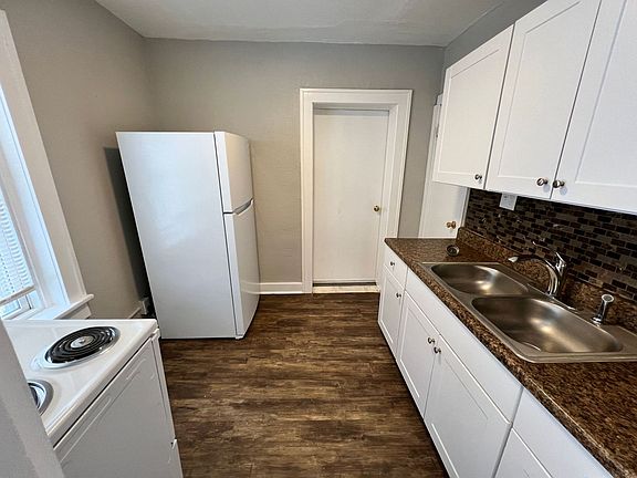 5th image of 2908 E 29th St