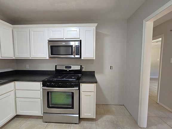 5th image of 2311 Haynes Dr APT B